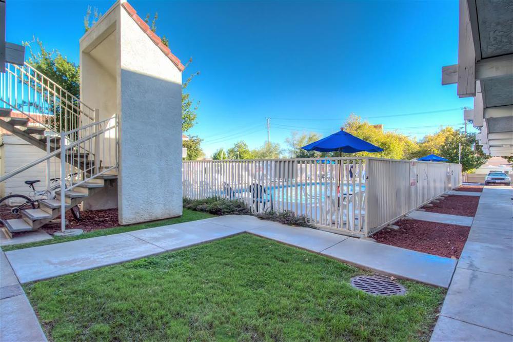 Motel 6-Redding, Ca - South Exterior foto